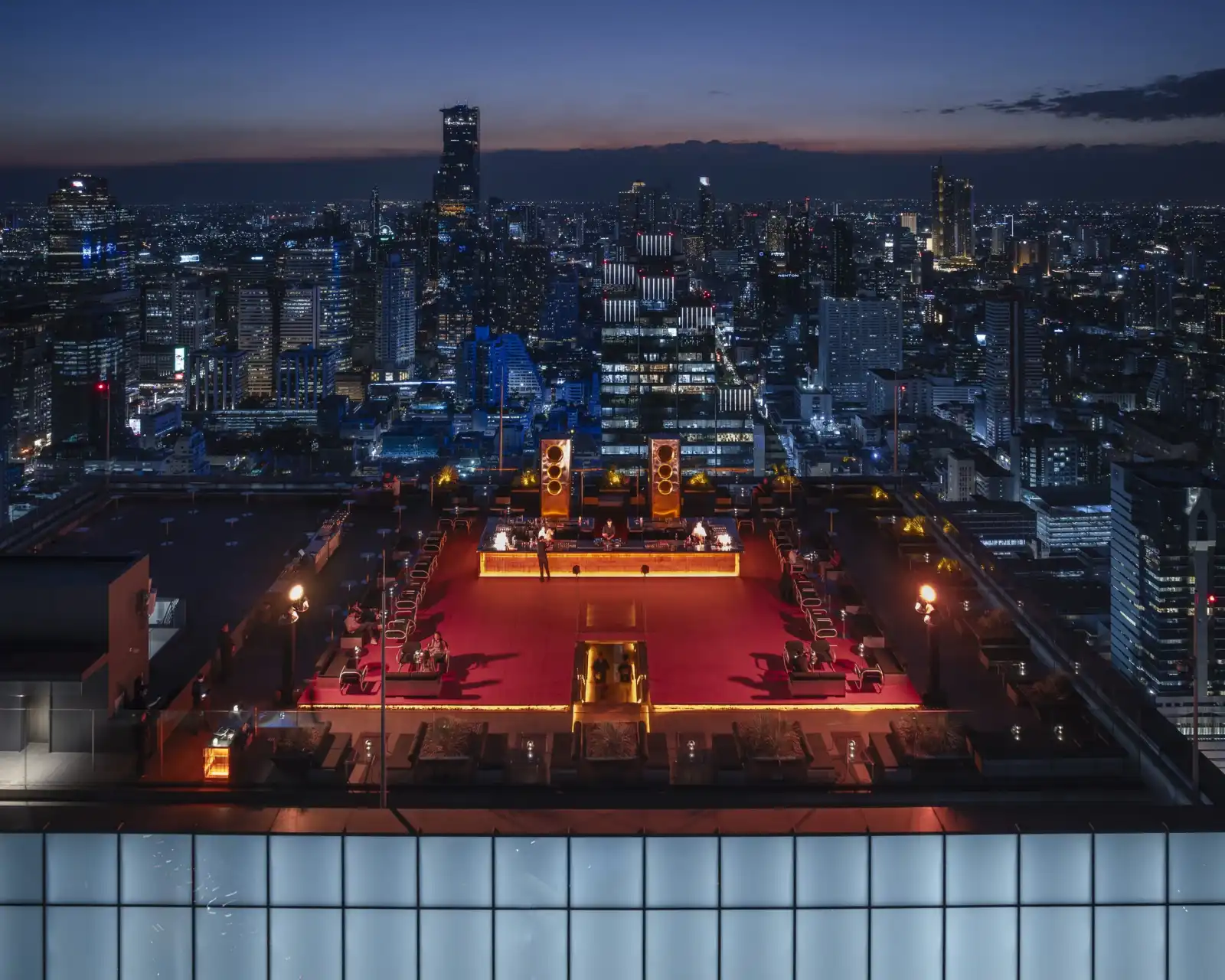 Rooftop ÆTHER en Bangkok - 2