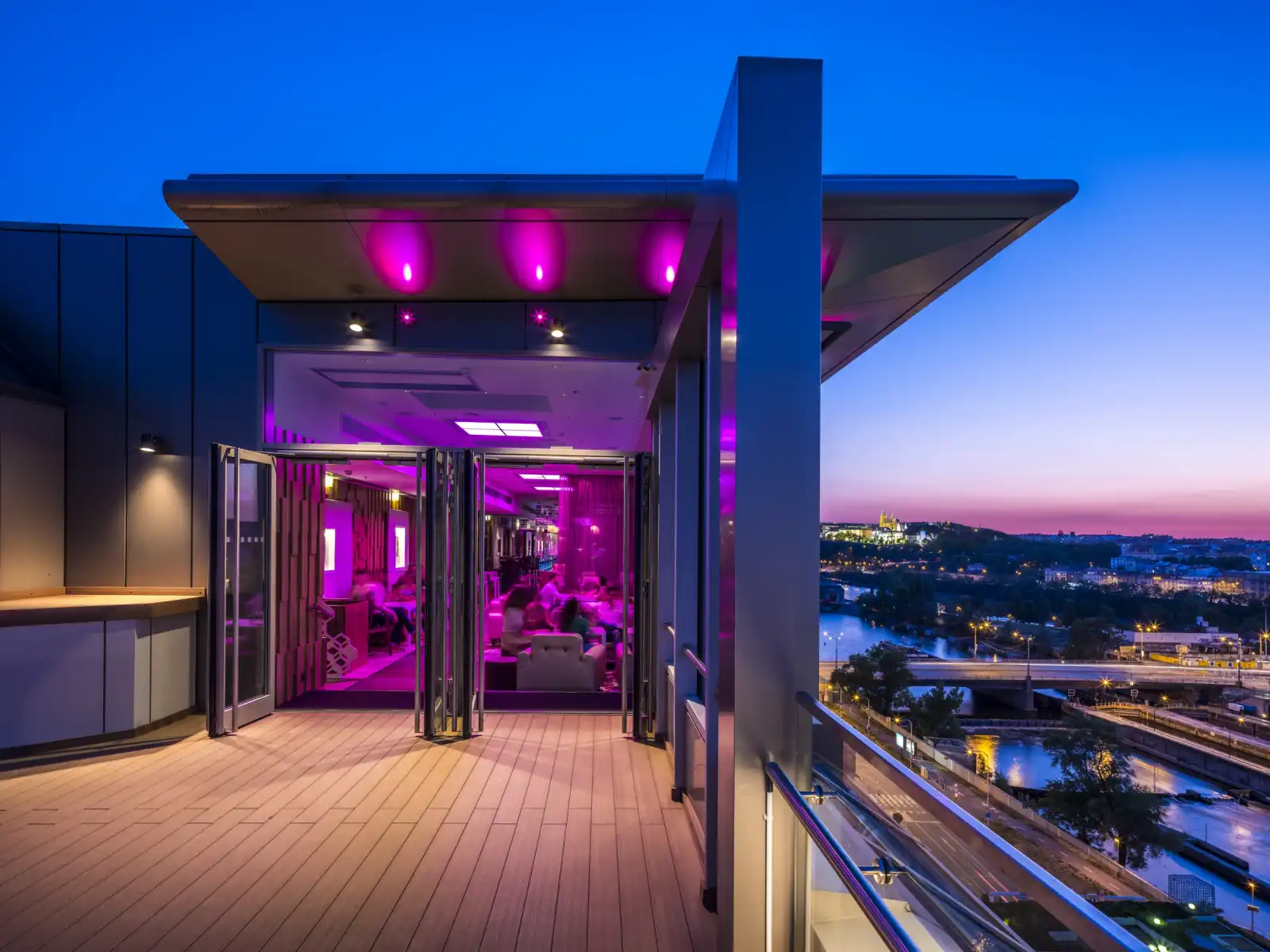 Rooftop Cloud 9 en Praga - 1
