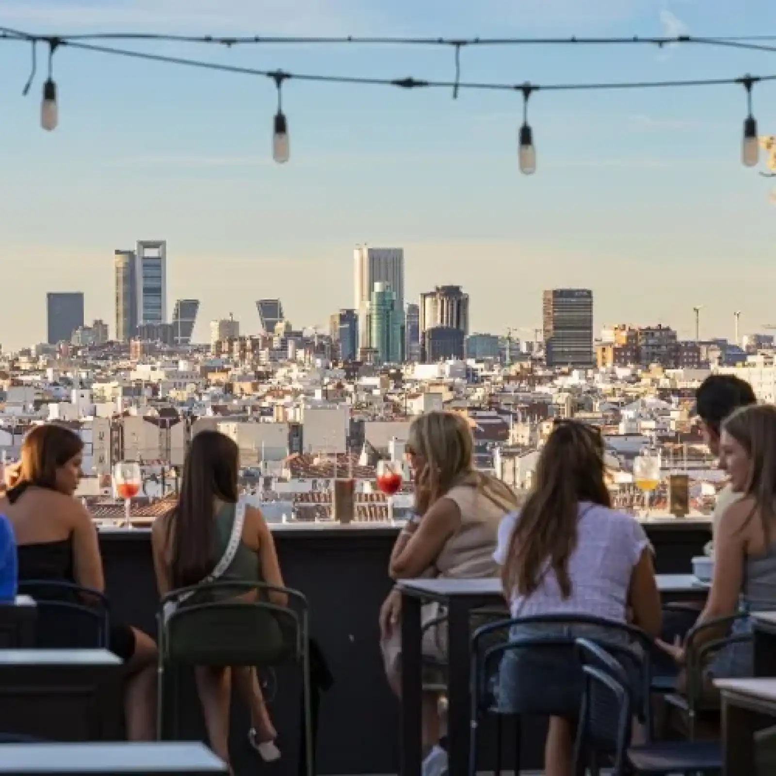 Rooftop Ella Sky Bar en Madrid - 2