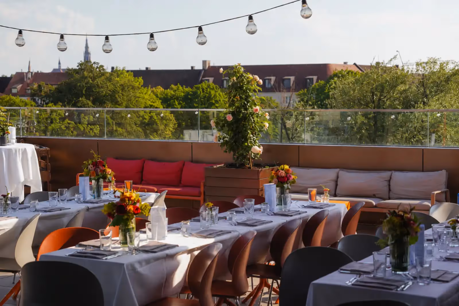 Rooftop Frau im Mond en Munich - 4