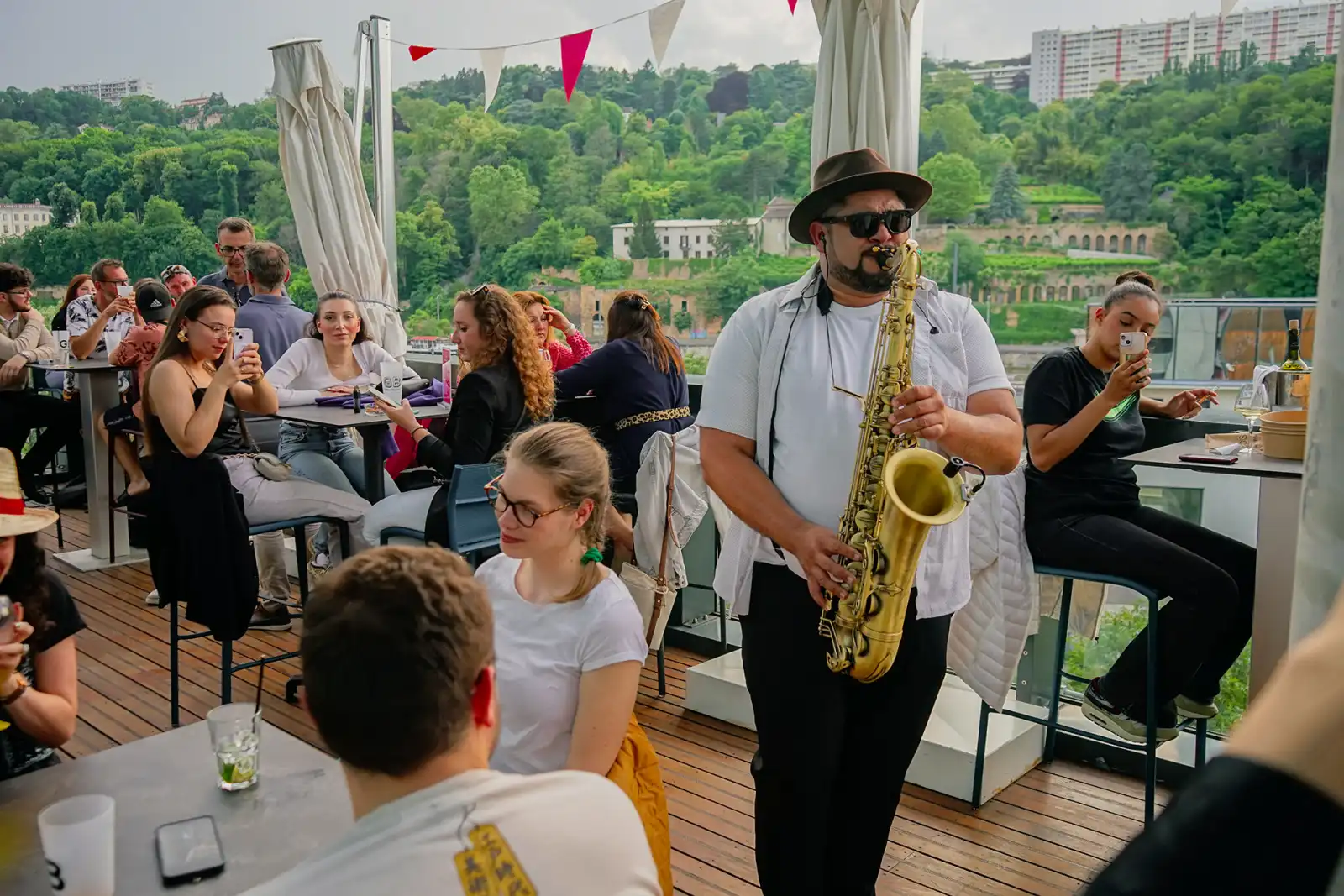 Rooftop Gourmet Bar Lyon Confluence en Lyon - 2