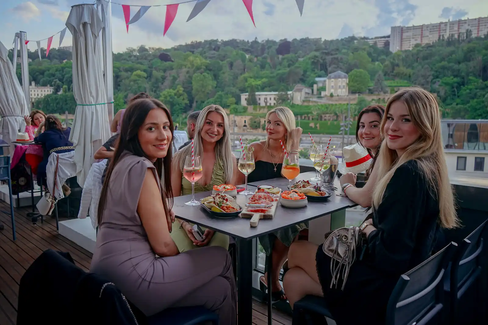 Rooftop Gourmet Bar Lyon Confluence en Lyon - 4