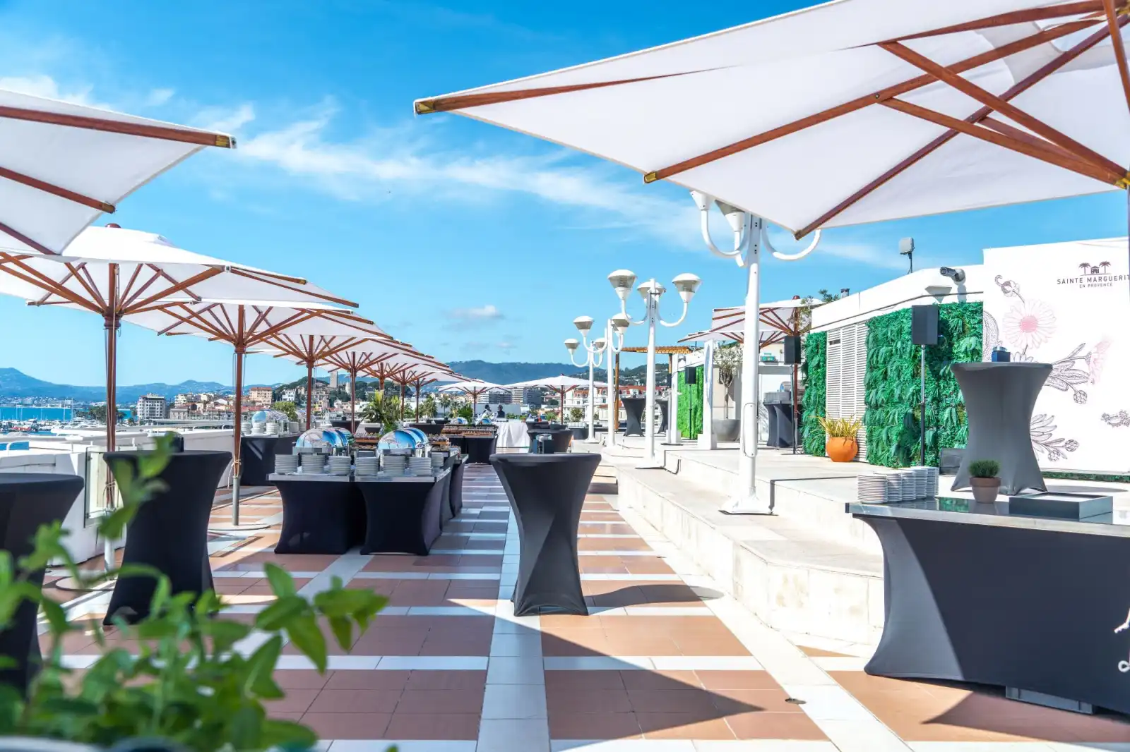 Le Panorama Rooftop en Cannes - 2