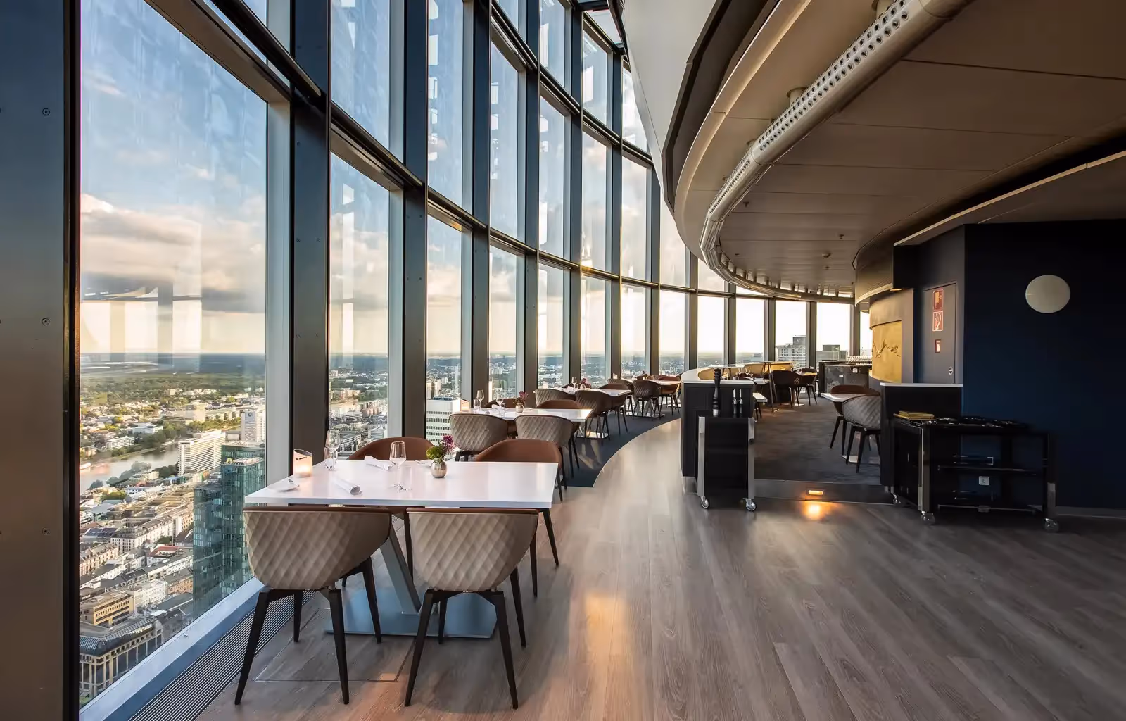 Rooftop Main Tower Restaurant & Lounge en Fráncfort - 1