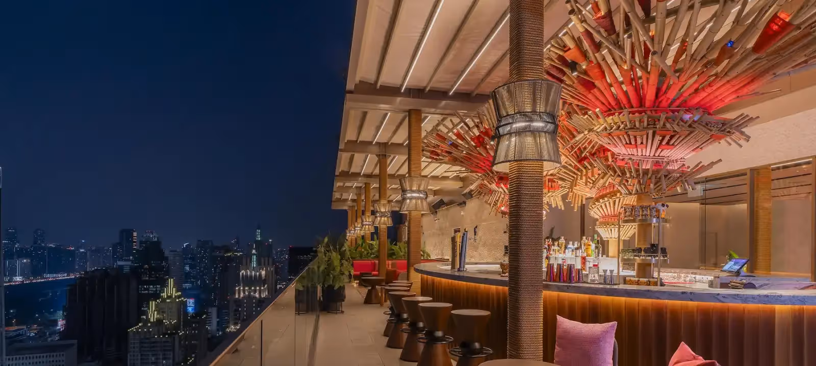 Sato San Rooftop Bar en Bangkok - 3