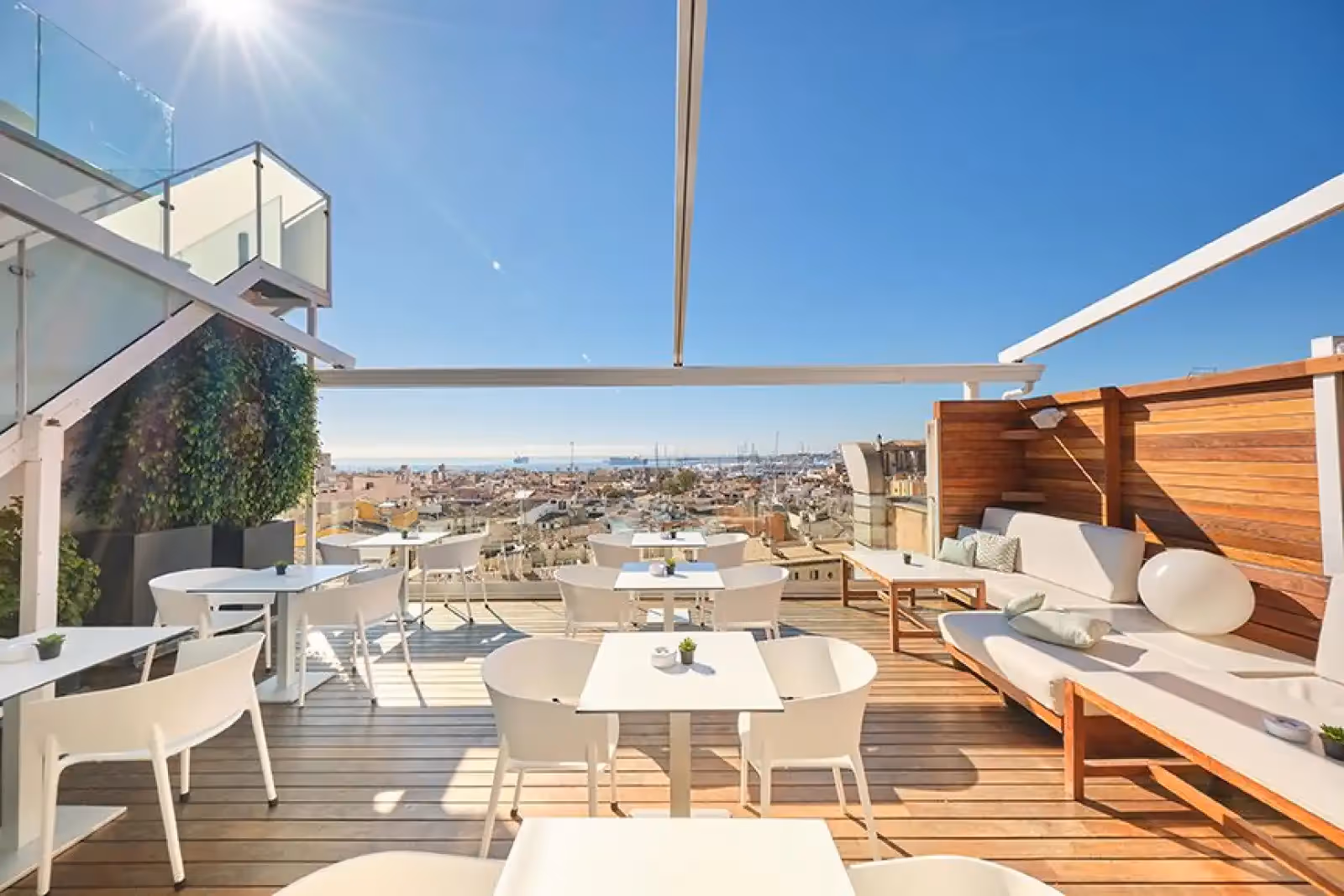 Rooftop Sky Bar Almudaina en Palma de Mallorca - 1
