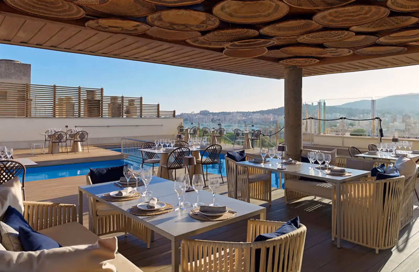 Rooftop Sky Bar Saratoga en Palma de Mallorca - 4