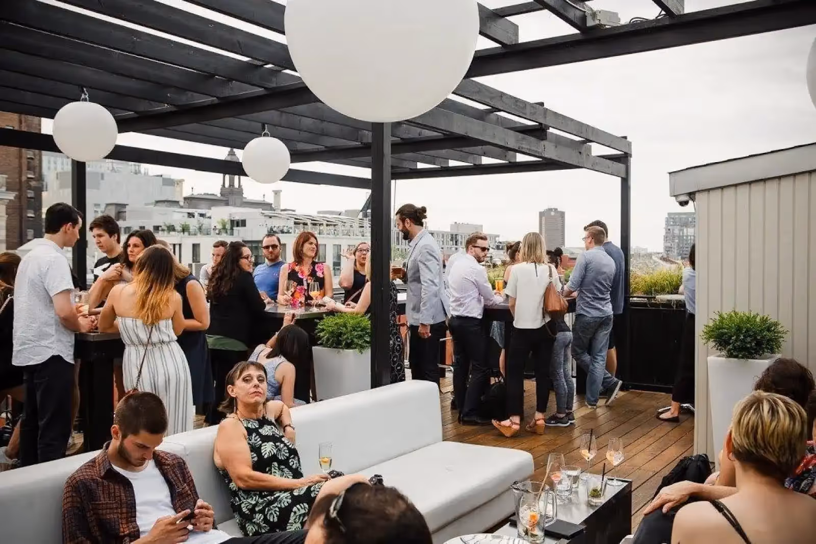 Rooftop Terrasse sur l'Auberge en Montreal - 2
