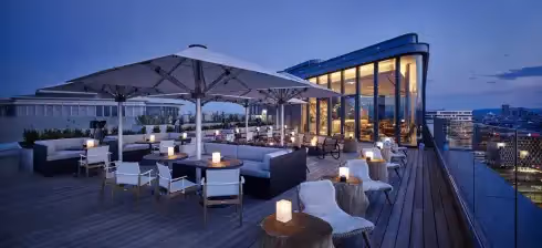 Aurora Rooftop Bar Viena