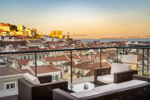 Entretanto Rooftop Bar Lisboa