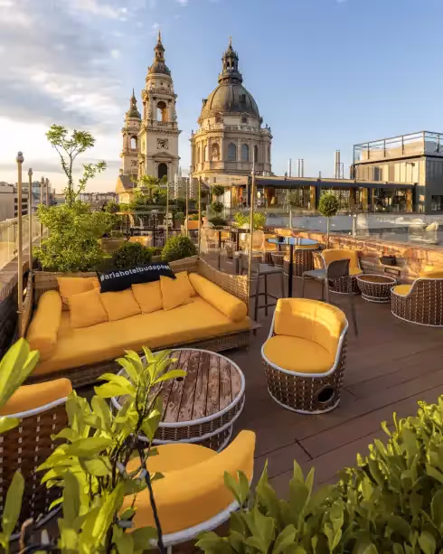 Rooftop High Note SkyBar Budapest