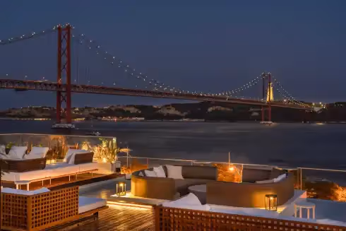 ICON Bar & Rooftop Lisboa