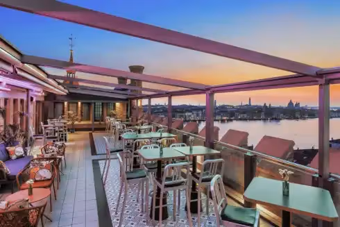 Skyline Rooftop Bar Venecia