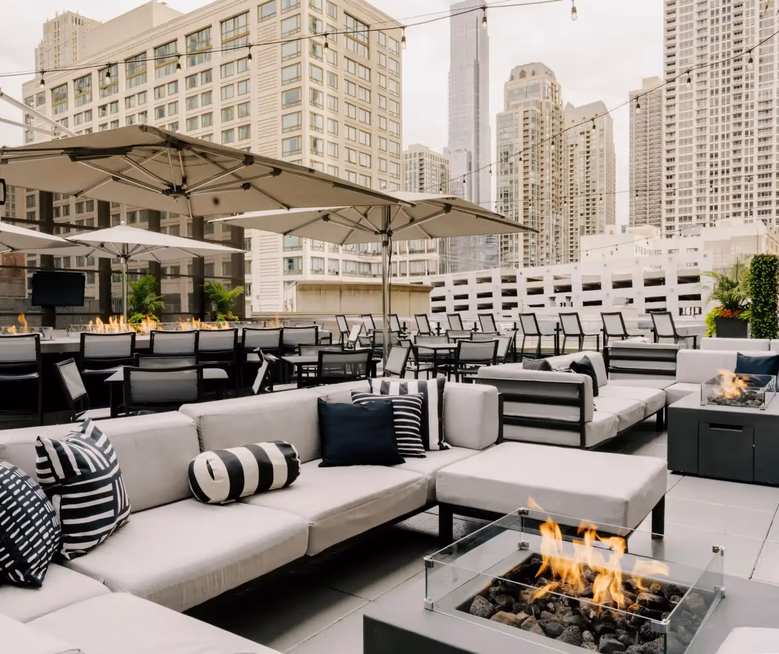 Rooftop Upstairs at The Gwen en Chicago - 1