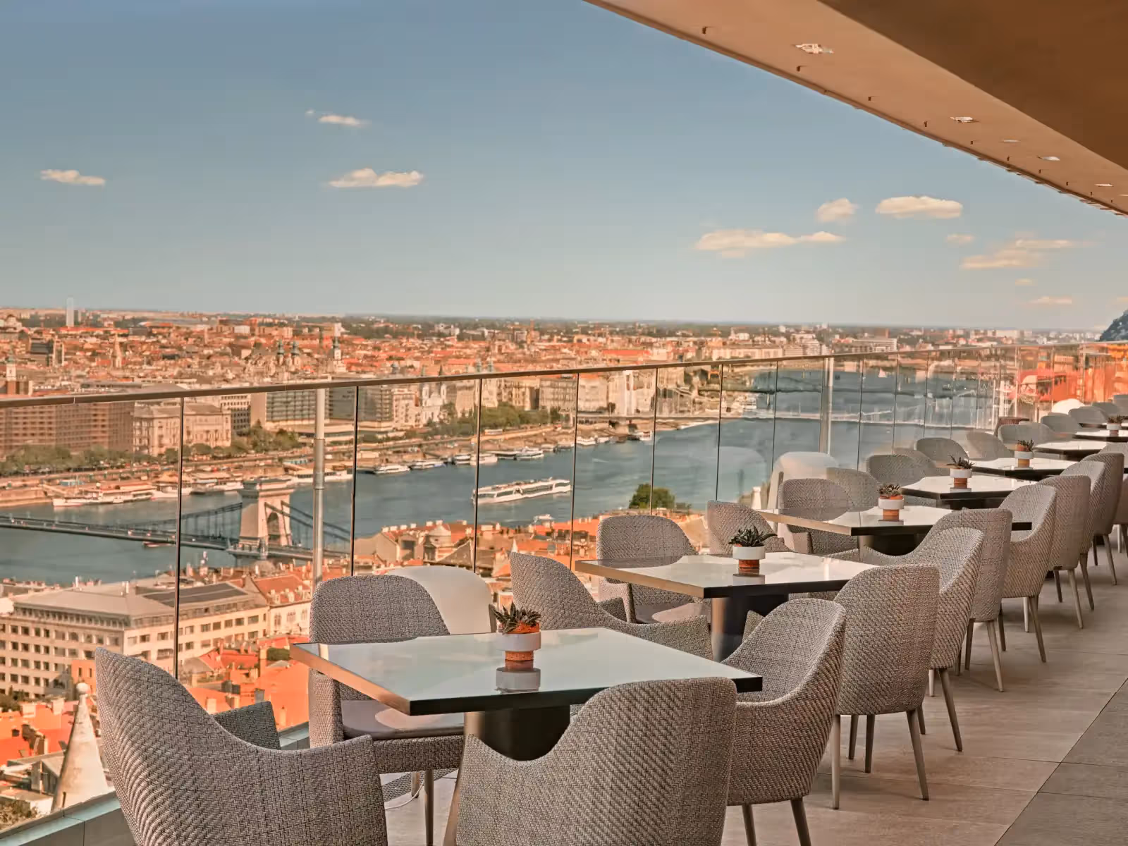 Rooftop White Raven Skybar & Lounge en Budapest - 2