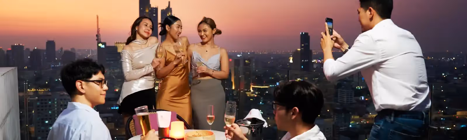 Yào Rooftop Bar en Bangkok - 1